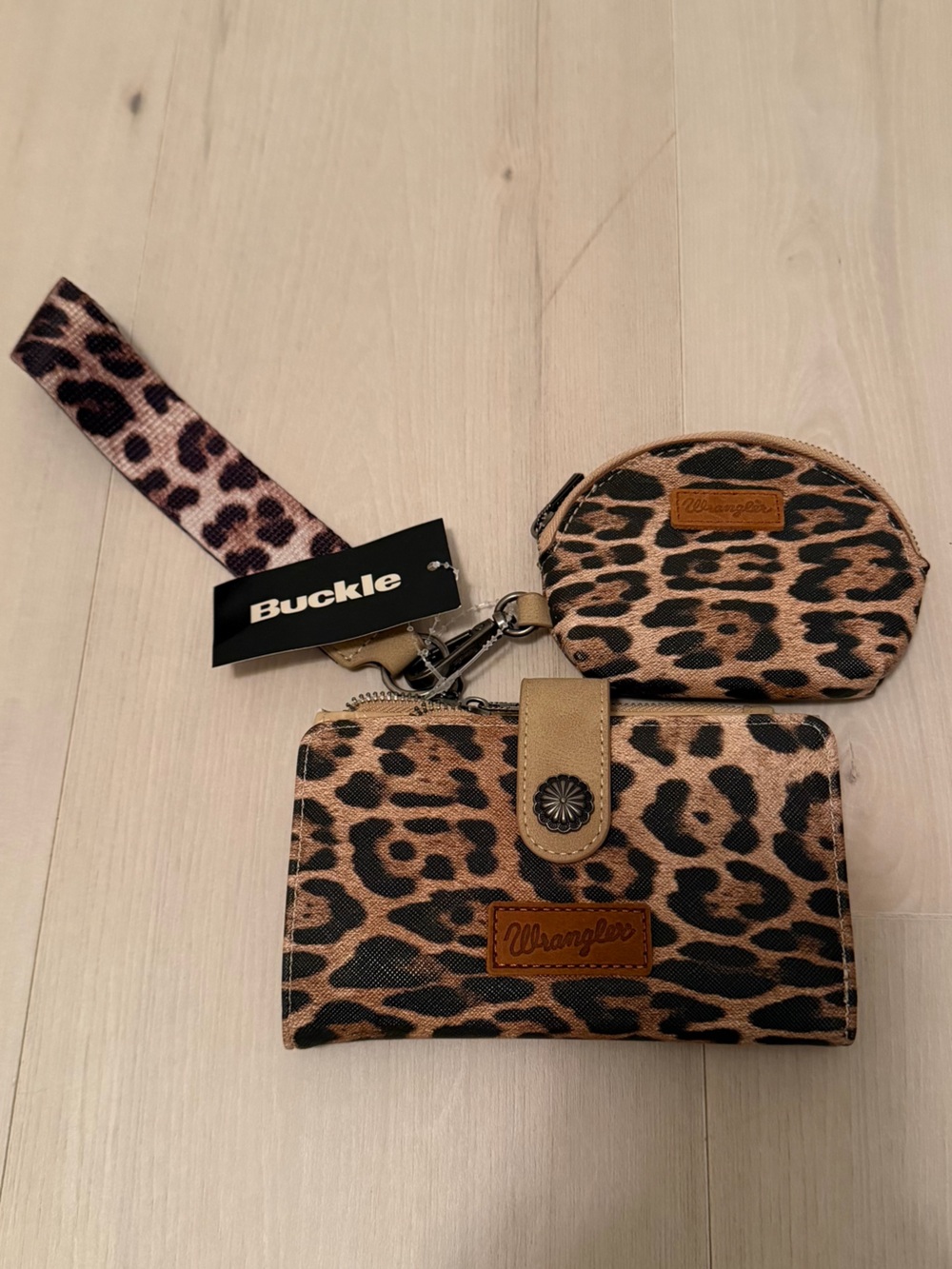 Wrangler NWT Leopard Print Wallet and Coin Pouch - Tan & Black
